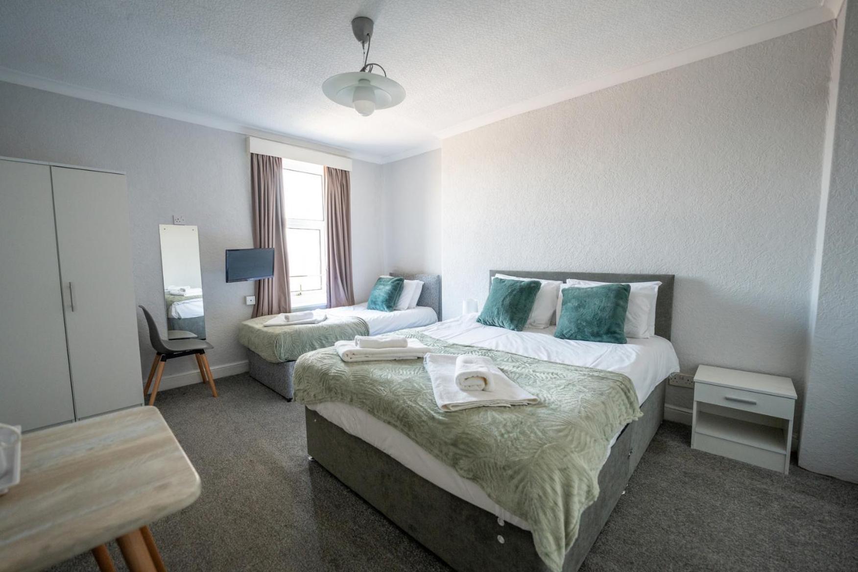 The Clifton Seafront Hotel Моркем Екстер'єр фото